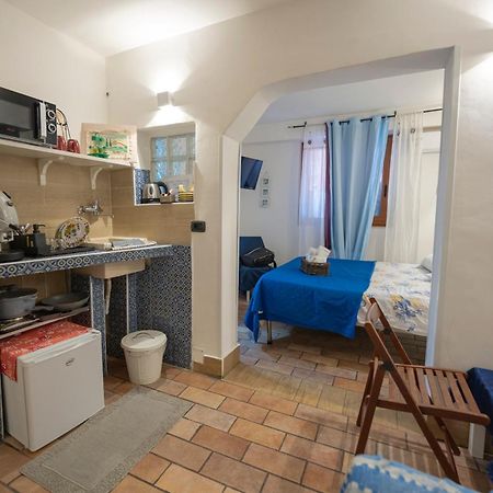 Appartamento Lighthouse Taranto Esterno foto