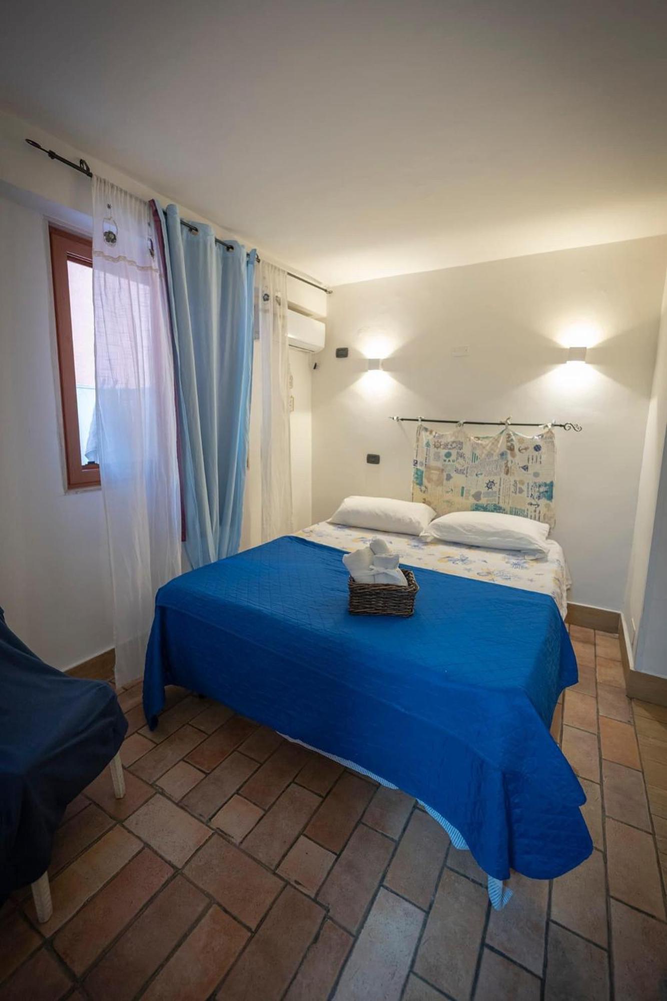 Appartamento Lighthouse Taranto Esterno foto